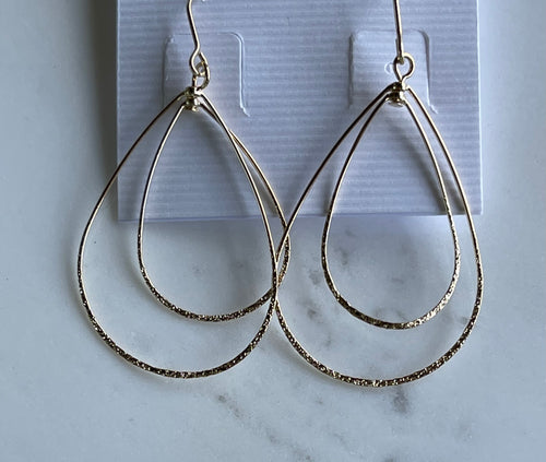 Gold teardrop earrings