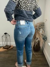 Courtney Mid rise Kancan jeans